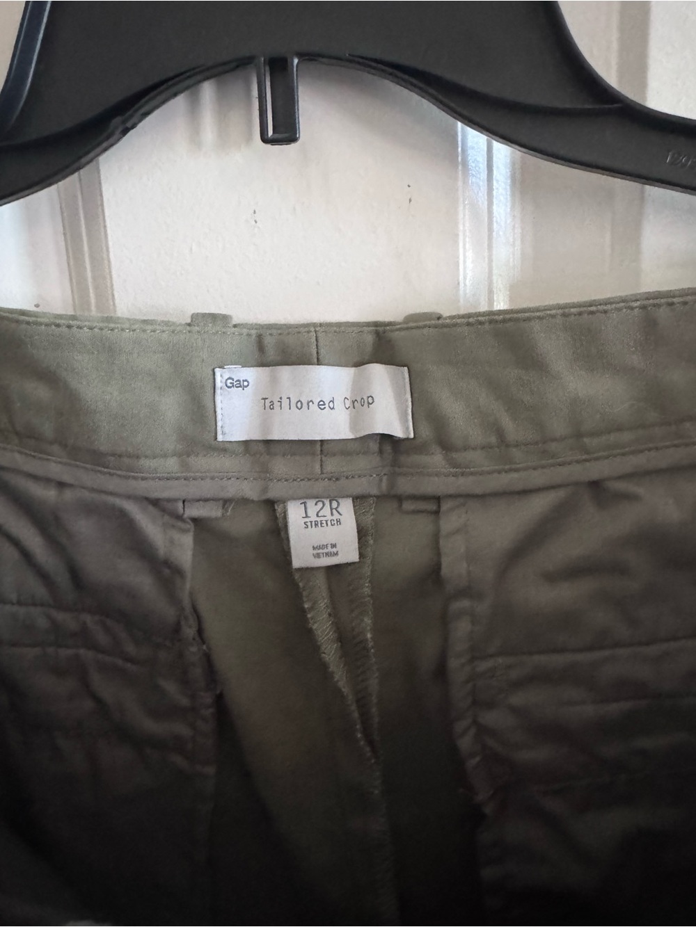GAP Tailored Crop Pants in Olive